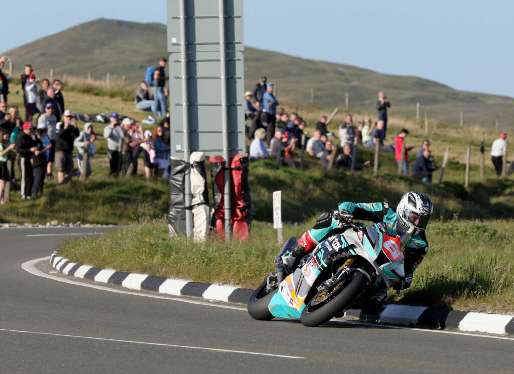 Michael Dunlop (6). Photo courtesy Isle of Man TT Press Office.