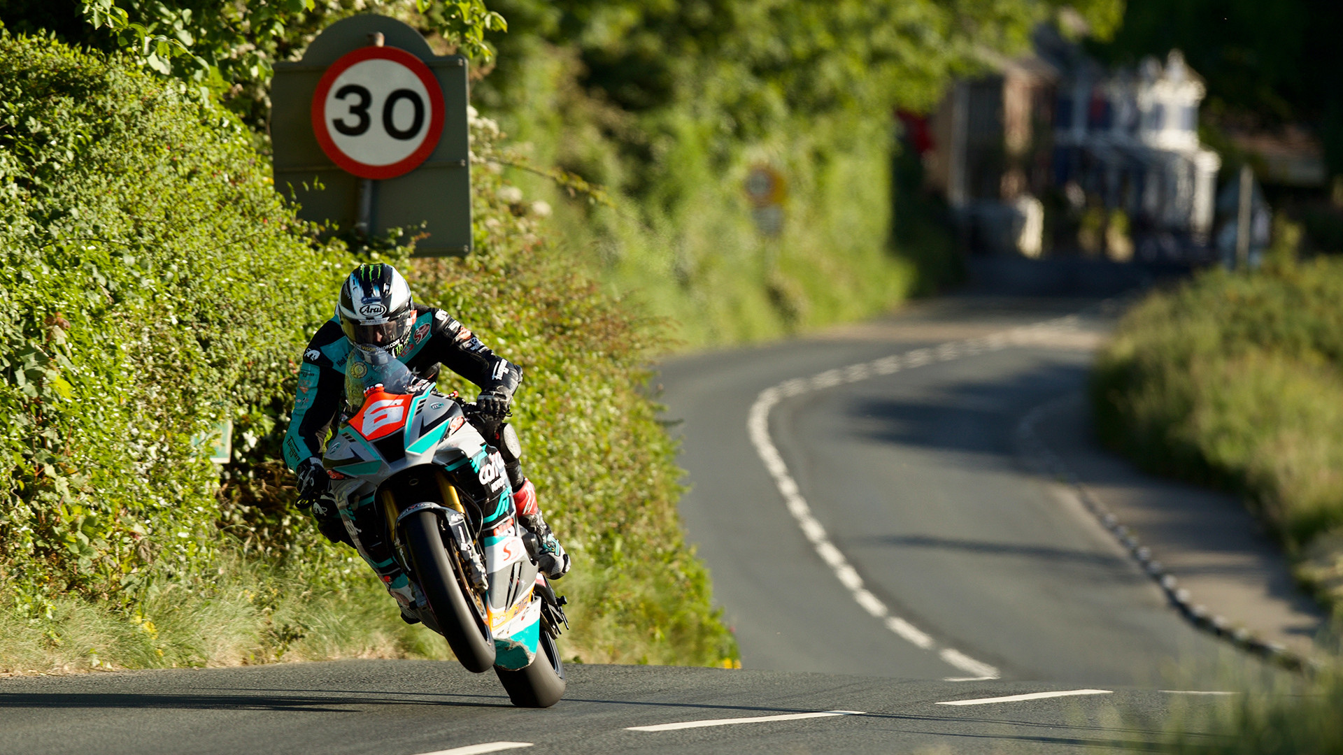 Michael Dunlop (6). Photo courtesy Isle of Man TT Press Office.