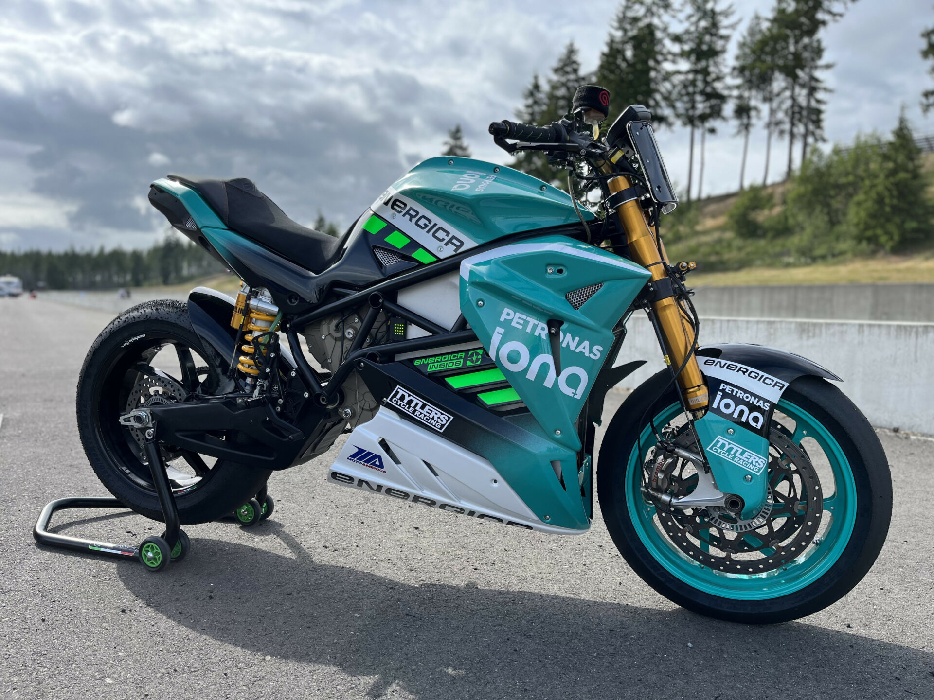 Tytlers Cycle Racing's Eva Ribelle RS electric racebike. Photo courtesy Energica Motor Company.