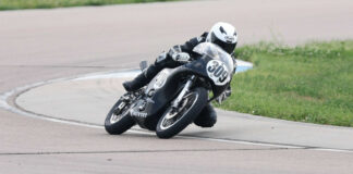 Tim Joyce (309) on his way to victory in Nebraska. Photo by Eldon Holmes Photography, courtesy AHRMA.