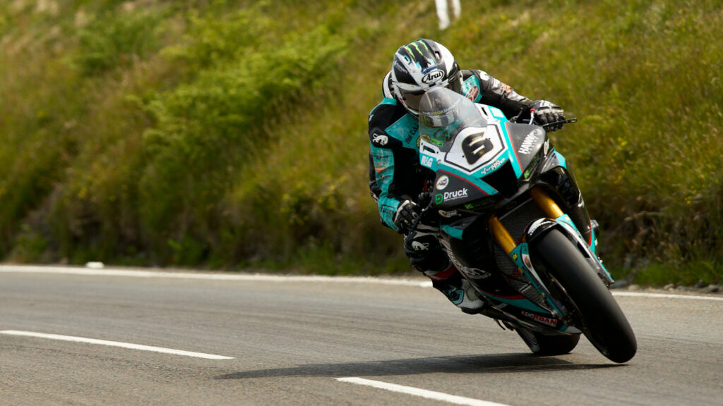 Michael Dunlop (6). Photo courtesy Isle of Man TT Press Office.