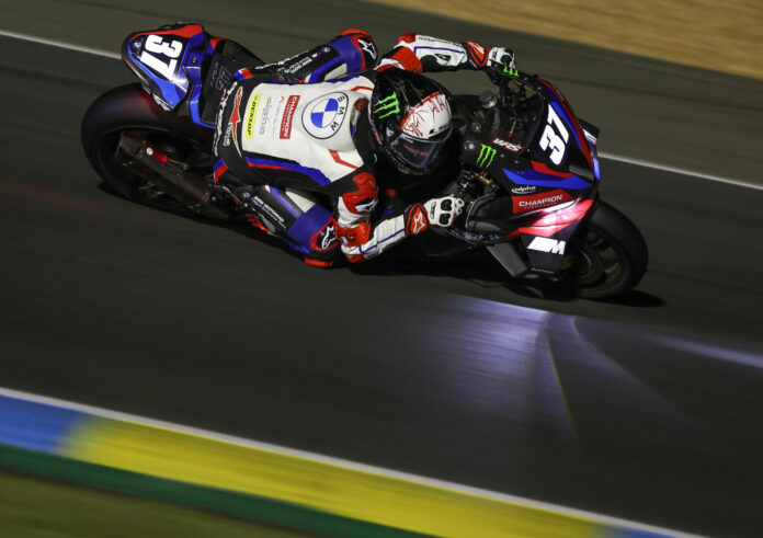 80649d1b-febe-49dd-9301-e9353cf56740-orginal CROP Jérémy Guarnoni (37) at speed on the BMW Motorrad World Endurance Team M 1000 RR. Photo courtesy BMW Motorrad Motorsport.