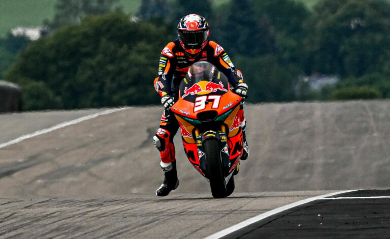 Moto2: Acosta Quickest, Roberts P9 In Practice One At Silverstone