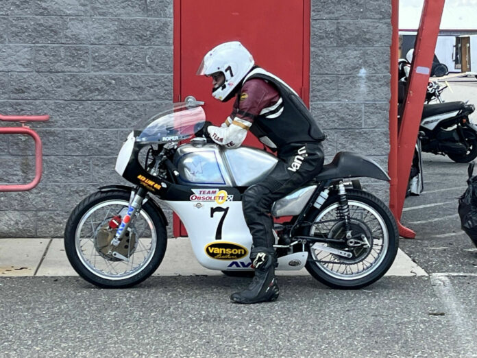 Dave Roper on a Team Obsolete Matchless G50. Photo courtesy Team Obsolete.