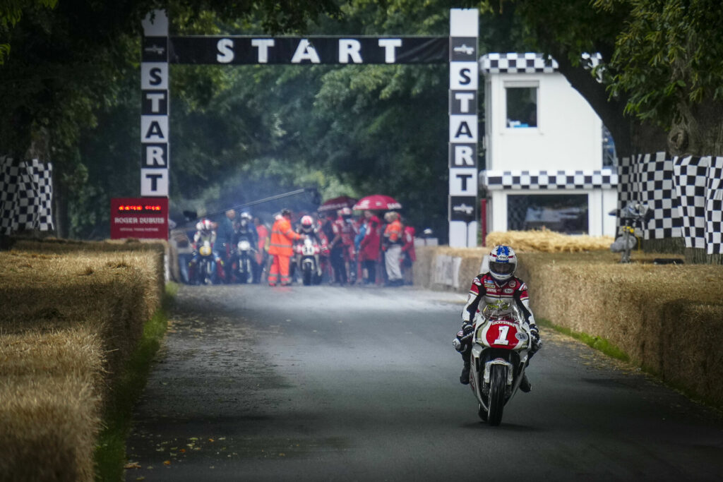 Kevin Schwantz (1) celebrated the 30th anniversary of his 1993 500cc GP World Championship with a run up the hill at Goodwood. Photo courtesy Dorna.