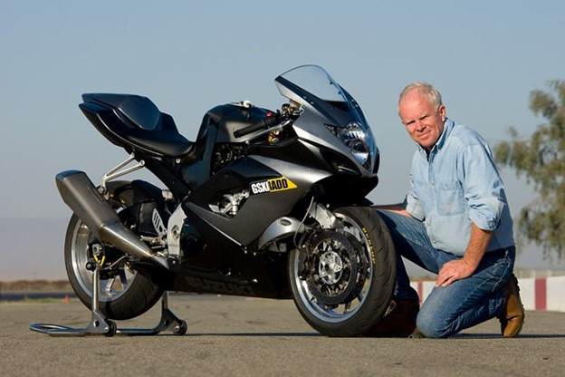 James Parker with his GSXRADD, a Suzuki GSX-R1000 with his front suspension system. Photo courtesy Juan Romero.