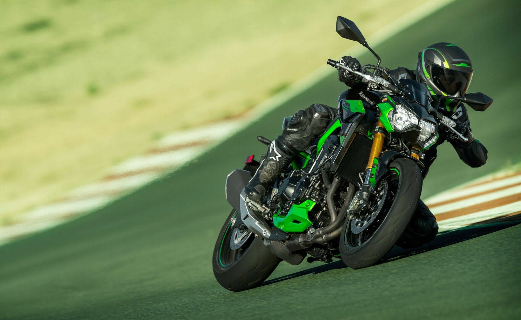 Kawasaki Announces 2024 Ninja ZX-10R And Z900 - Roadracing World