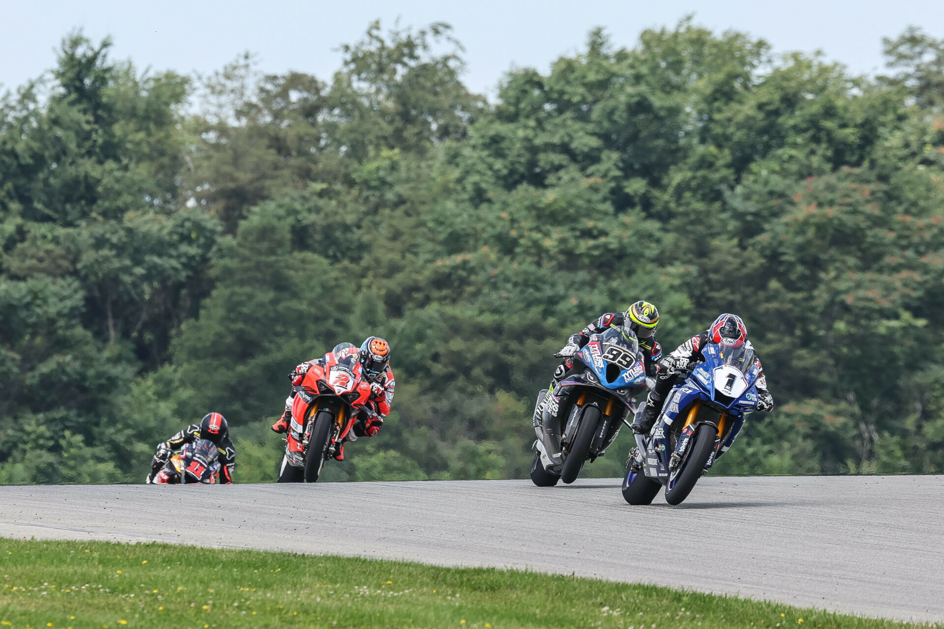 The battle for victory came down to Gagne (1) vs. Jacobsen (99) with Gagne emerging victorious. Herrin (2), meanwhile, ended up third. Photo by Brian J. Nelson, courtesy MotoAmerica.