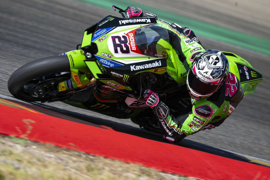 Alex Lowes (22). Photo courtesy Kawasaki Racing Team.