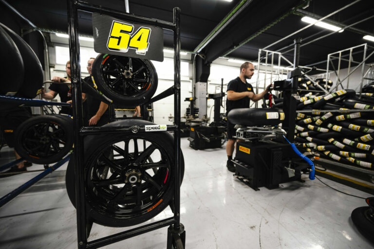 Moto2 And Moto3: Pirelli Satisfied With First Test, At Catalunya