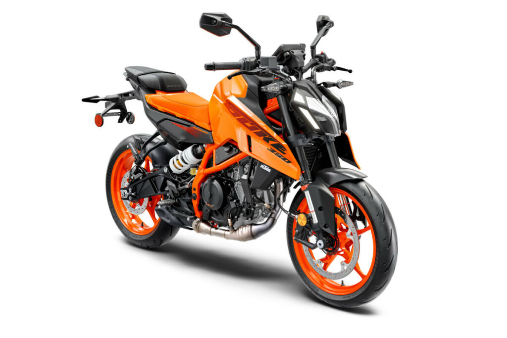 KTM's 2024 Single-Cylinder Dukes Bring More Bike For Your Buck -  Roadracing World Magazine