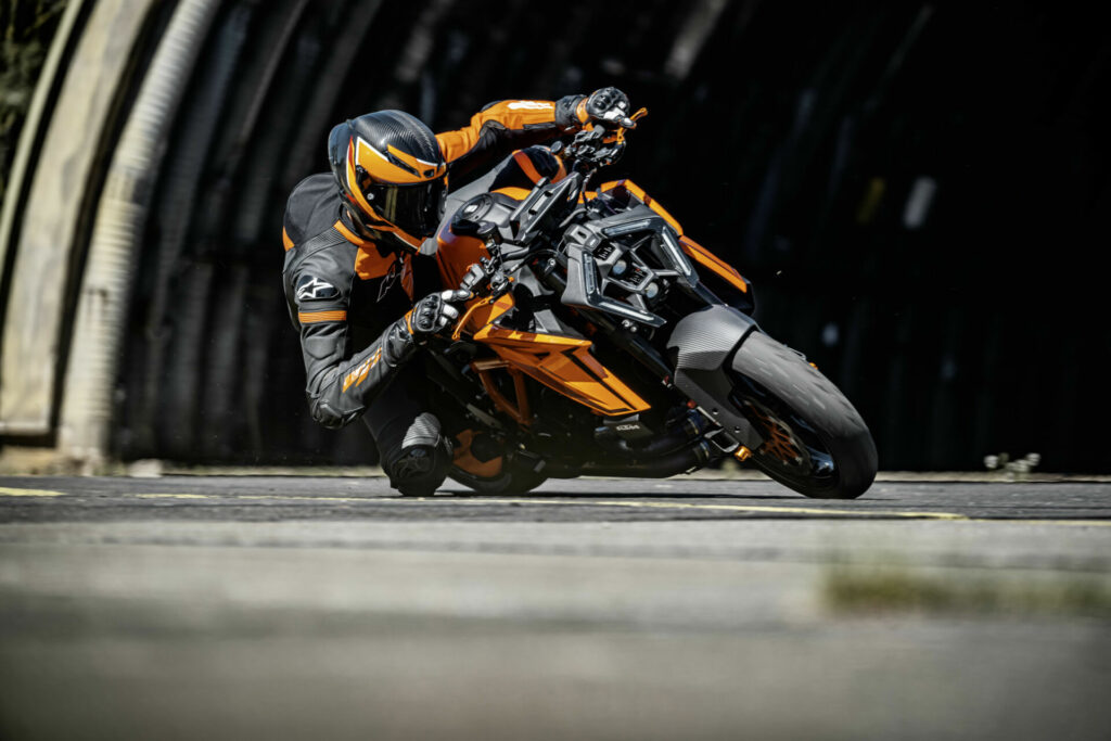 THE 2024 KTM 990 DUKE HITS THE BULLSEYE WITH SNIPER-LIKE ACCURACY