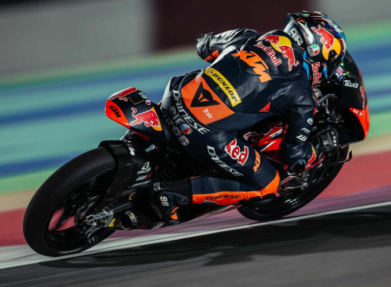 Moto3: Holgado Claims Pole Position In Qatar
