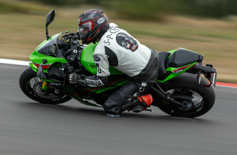 Video: Sam Fleming Rides And Reviews The 2024 Kawasaki Ninja ZX-6R