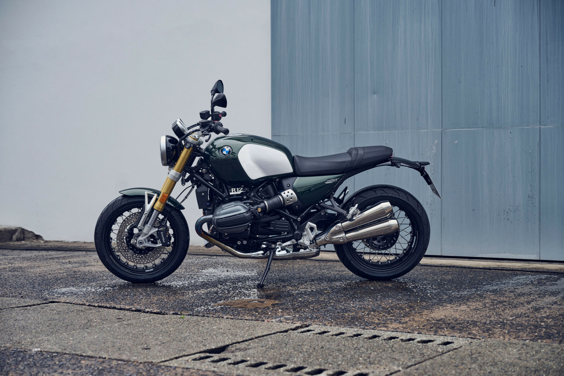 BMW Unveils 2024 R 12 Cruiser And R 12 nineT Roadster - Roadracing ...
