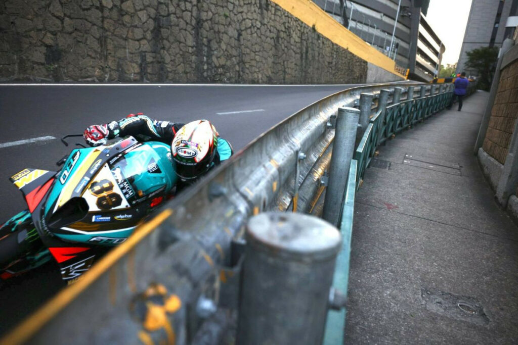 Peter Hickman (88). Photo courtesy FHO Racing.