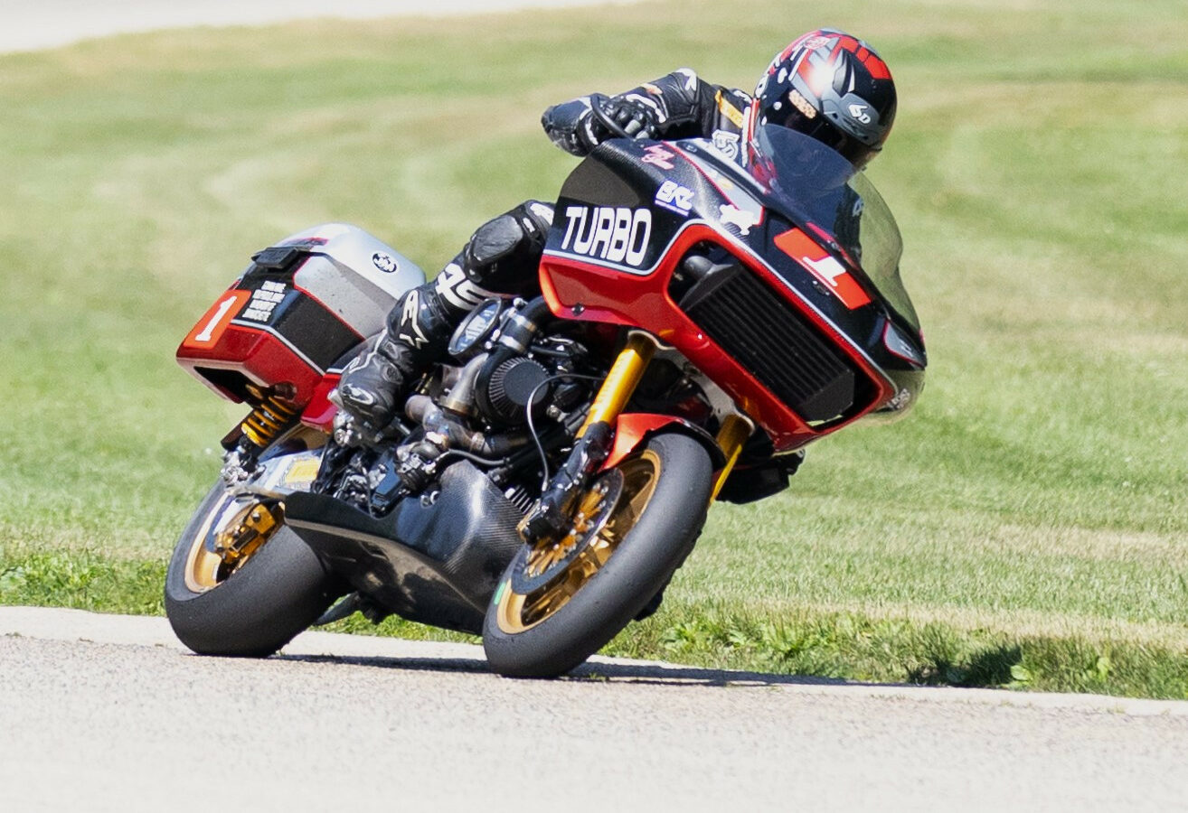 Three-time BRL Bagger GP Champion Shane Narbonne (1). Photo by Tom Punchur, courtesy CSBK.