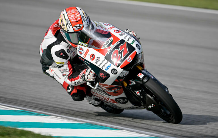 World Supersport: PETRONAS MIE Racing Honda Fielding Pawi And Toba