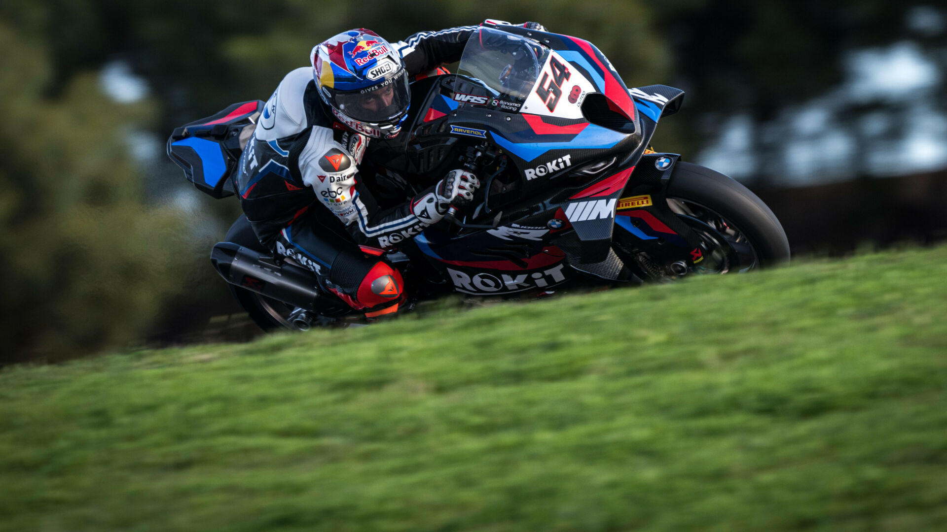 “Razgatlioglu Impressed by BMW’s Incredible Speed in WorldSBK” – Roadracing World Magazine