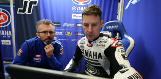 Jonathan Rea (right) with his new Crew Chief Andrew Pitt (left) during a recent test at Jerez. Photo courtesy Dorna.
