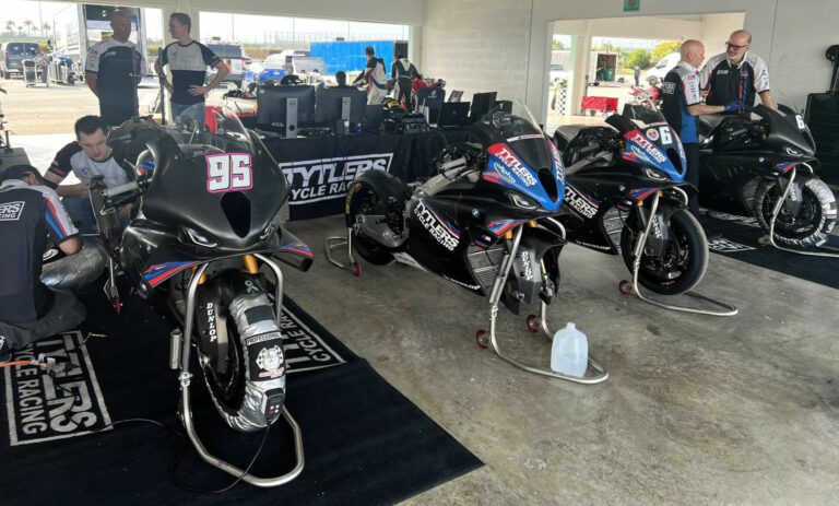 MotoAmerica: Tytlers Cycle BMW Superbike Team Testing At Homestead