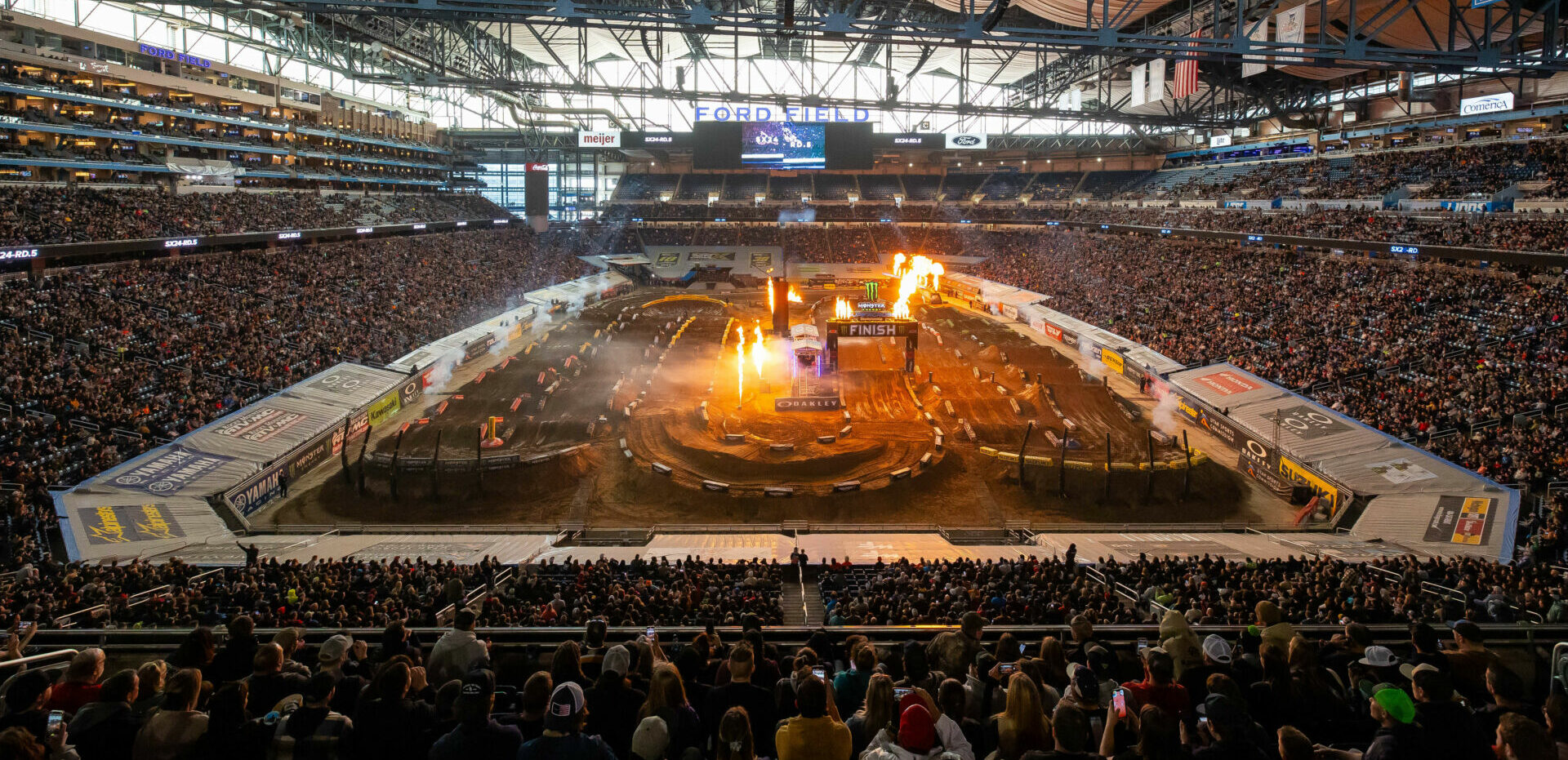 Ford Field, the first covered stadium to host a Supercross race in 2024, provided great action for the Michigan race fans. Photo courtesy Feld Motor Sport.