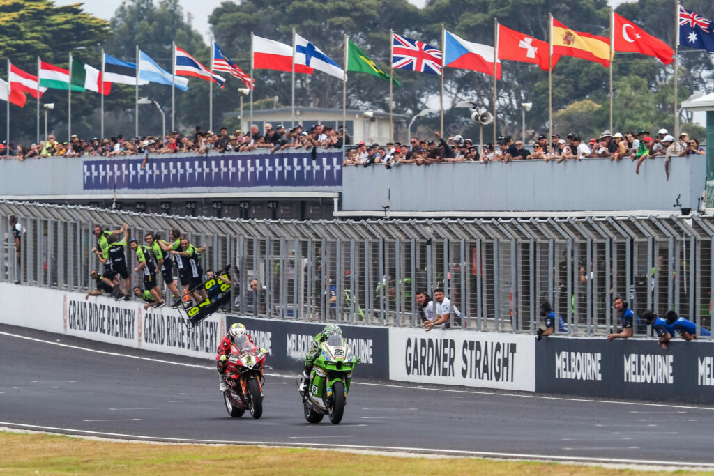 Alex Lowes (22) narrowly defeated Alvaro Bautista (1) in WorldSBK Race Two in Australia. Photo courtesy Dorna.