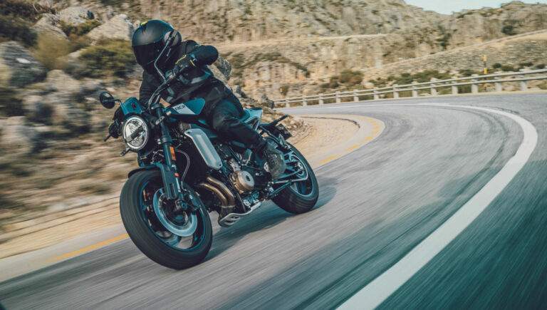 Video: Husqvarna Launches 2024 Svartpilen 801