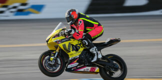Hayden Gillim (95) at speed on his Vesrah Racing Suzuki GSX-R750. Photo by Brian J. Nelson, courtesy Vesrah Racing.