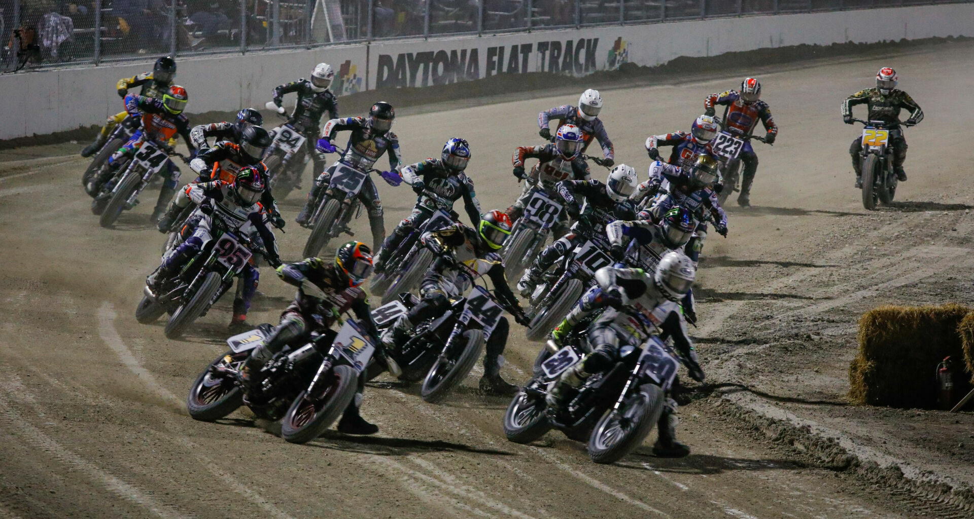 The start of the AFT SuperTwins main event at Daytona Short Track II in 2023. Photo by Scott Hunter, courtesy AFT.