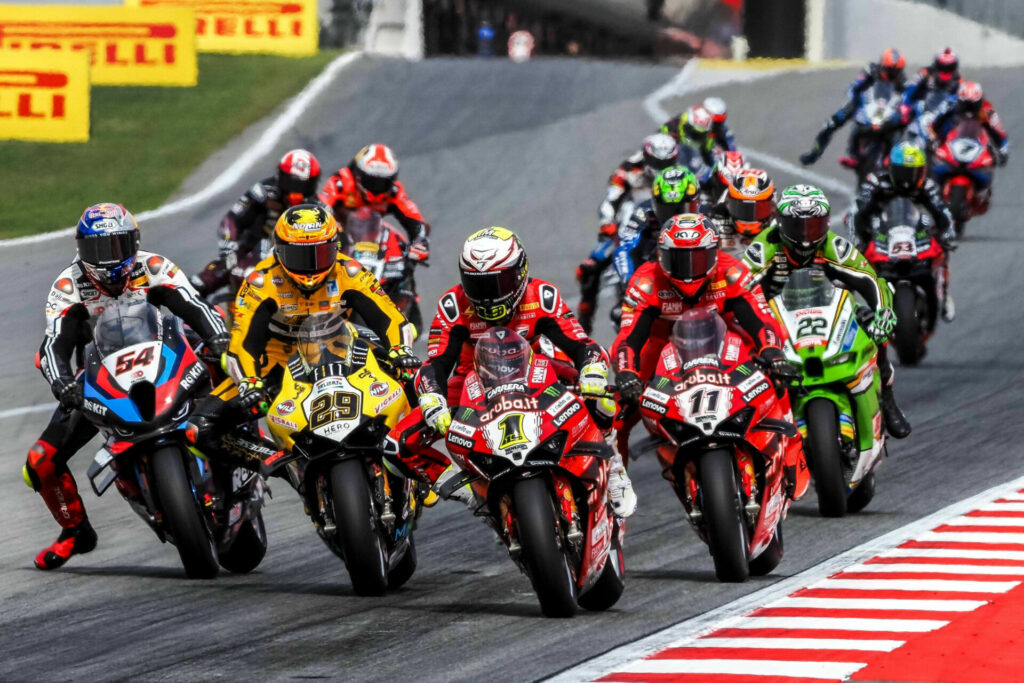 Alvaro Bautista (1) leads Andrea Iannone (29), Toprak Razgatlioglu (54), Nicolo Bulega (11), and the rest at Catalunya. Photo courtesy Dorna.