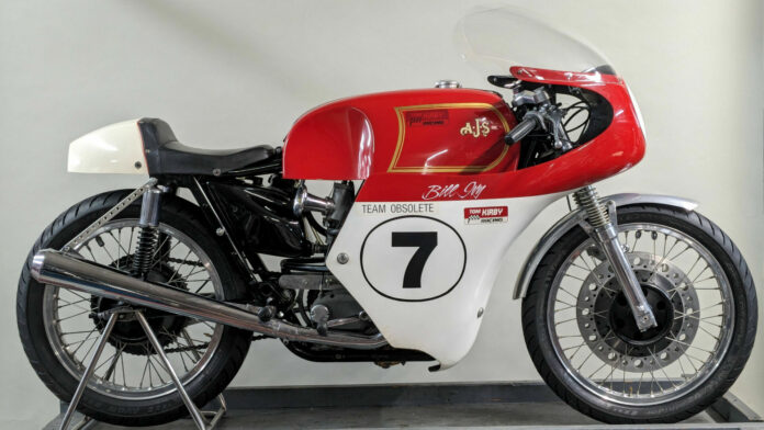 Team Obsolete's ex-Bill Ivy Kirby AJS 7R historic racebike. Photo courtesy Team Obsolete.