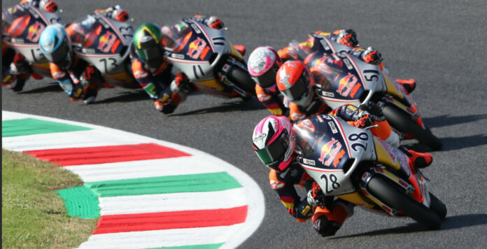 Màximo Quiles (28) leads Brian Uriarte (51) and the rest at Mugello. Photo courtesy Red Bull.