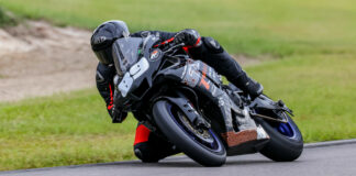 Eziah Davis (89) on the Alpha Omega (AO) Rollers Yamaha YZF-R1. Photo by Aaron Galloway, courtesy N2 Racing.