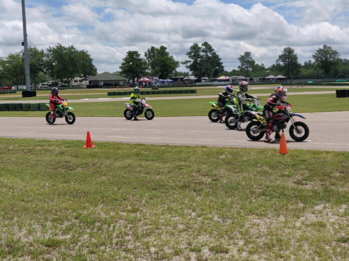 FIM Mini Cup USA racers on the grid in South Carolina. Photo courtesy ASRA.