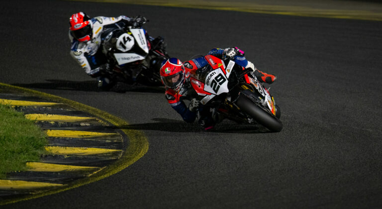 Australian Superbike Racing Under The Lights Again In 2025