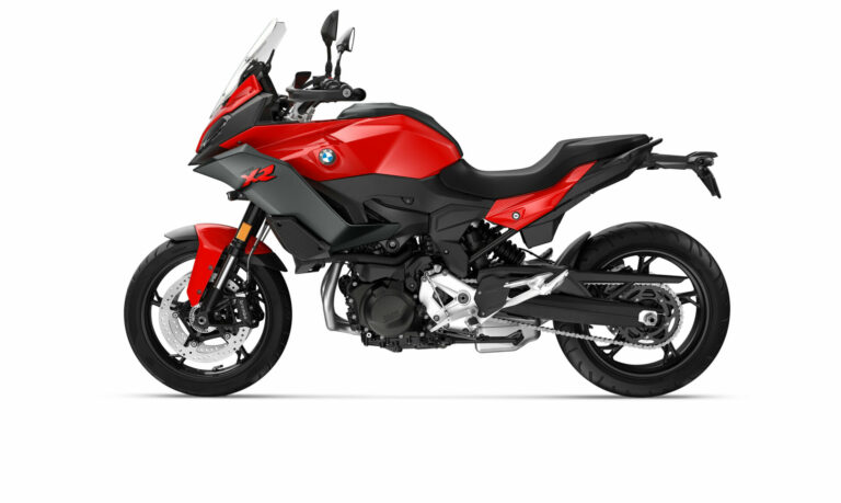 BMW Introduces 2025 F 900 R and F 900 XR
