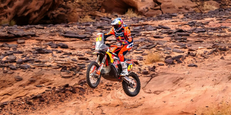 Dakar: Sanders Leads At Halfway Point