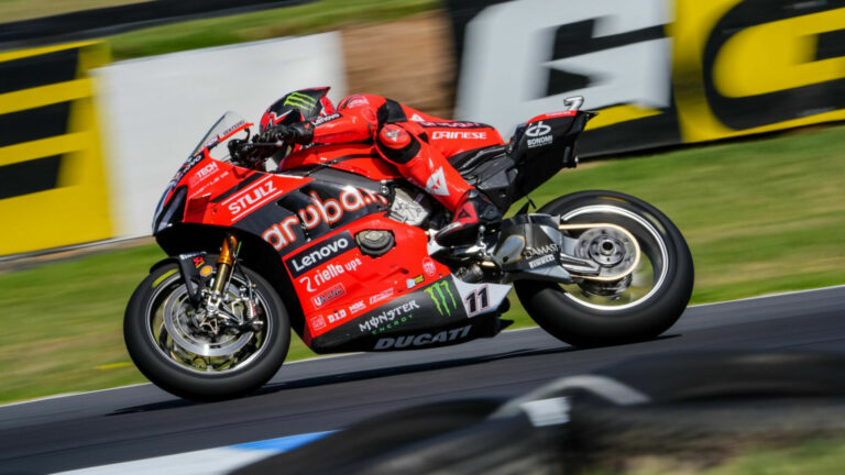 WorldSBK : Bulega Heads Friday Practice At Phillip Island
