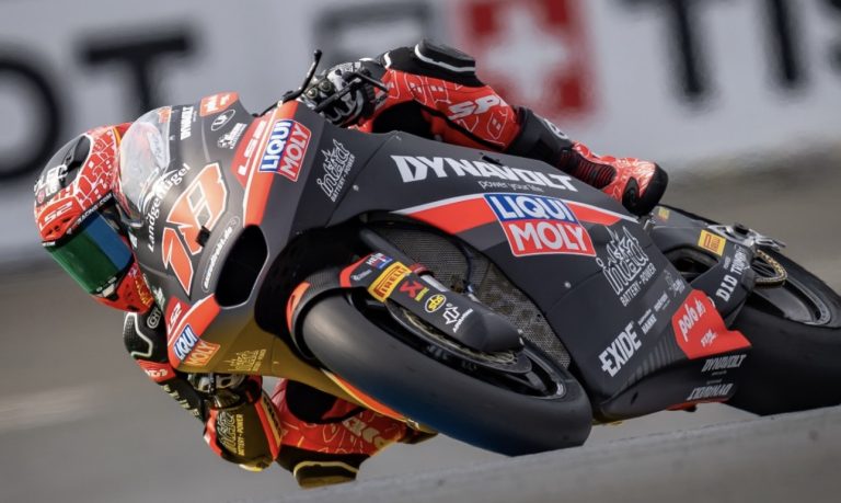 Moto2 : Gonzalez Breaks Record In England