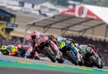 Gonzalez (18), Moreira (10), Baltus (7), Arenas (75) and Salac (12) during Moto2 race at Le Mans Circuit. Photo courtesy Dorna.