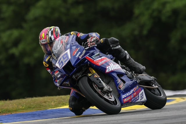 Jaret Nassaney on his Yamaha YZF-R9 at Road Atlanta.