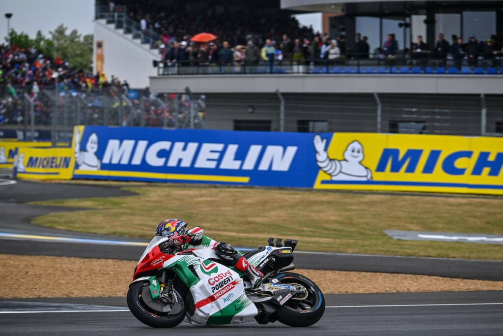 Zarco leading the MotoGP race Sunday at Le Mans.