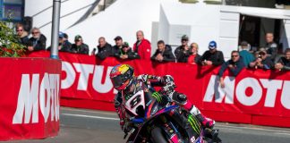 Davey Todd won RST X D30 Superbike TT Race. Photo Barry Clay.