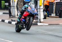 Michael Dunlop (6) won TT Supersport race 1. Photo by Barry Clay.