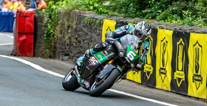 Michael Dunlop won Metzeler Supertwin TT Race 1. Photo Barry Clay.