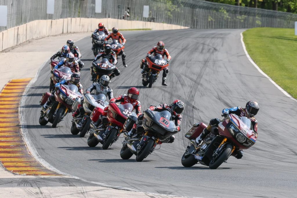Troy Herfoss (1) leads Bradley Smith (38), Kyle Wyman (33) and the rest of the Mission King Of The Baggers at Road America. Photo by Brian J. Nelson