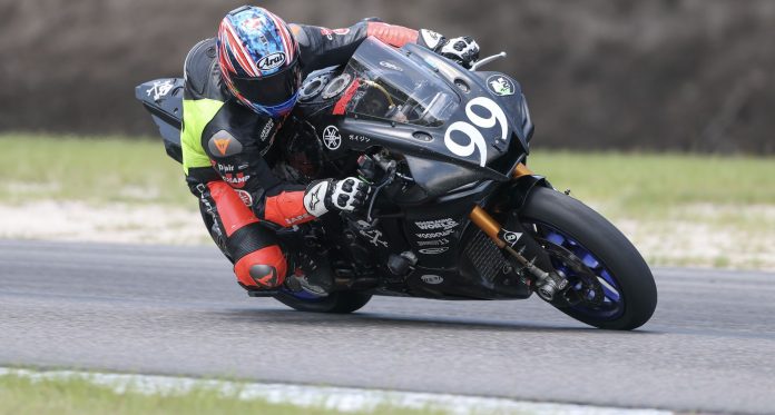 Chris Peris at Roebling Road for WERA National Endurance Race. Photo by Lee Fields, Active Shooter Photography.