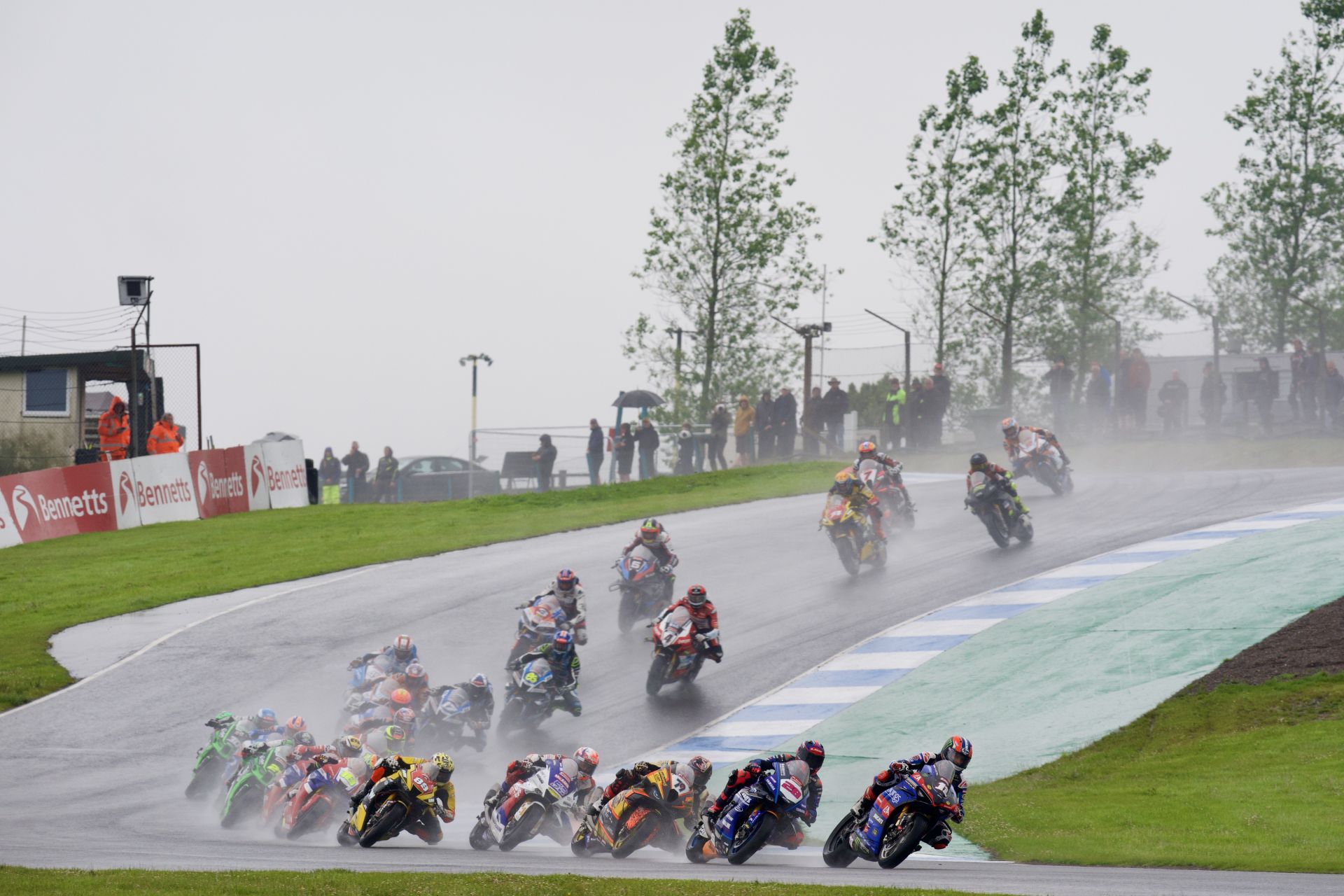 Superbike race at Knockhill. Photo BSB.