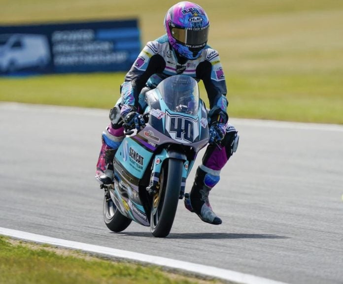 Julian Correa racing in British Talent Cup. Photo by Camipix Photography.